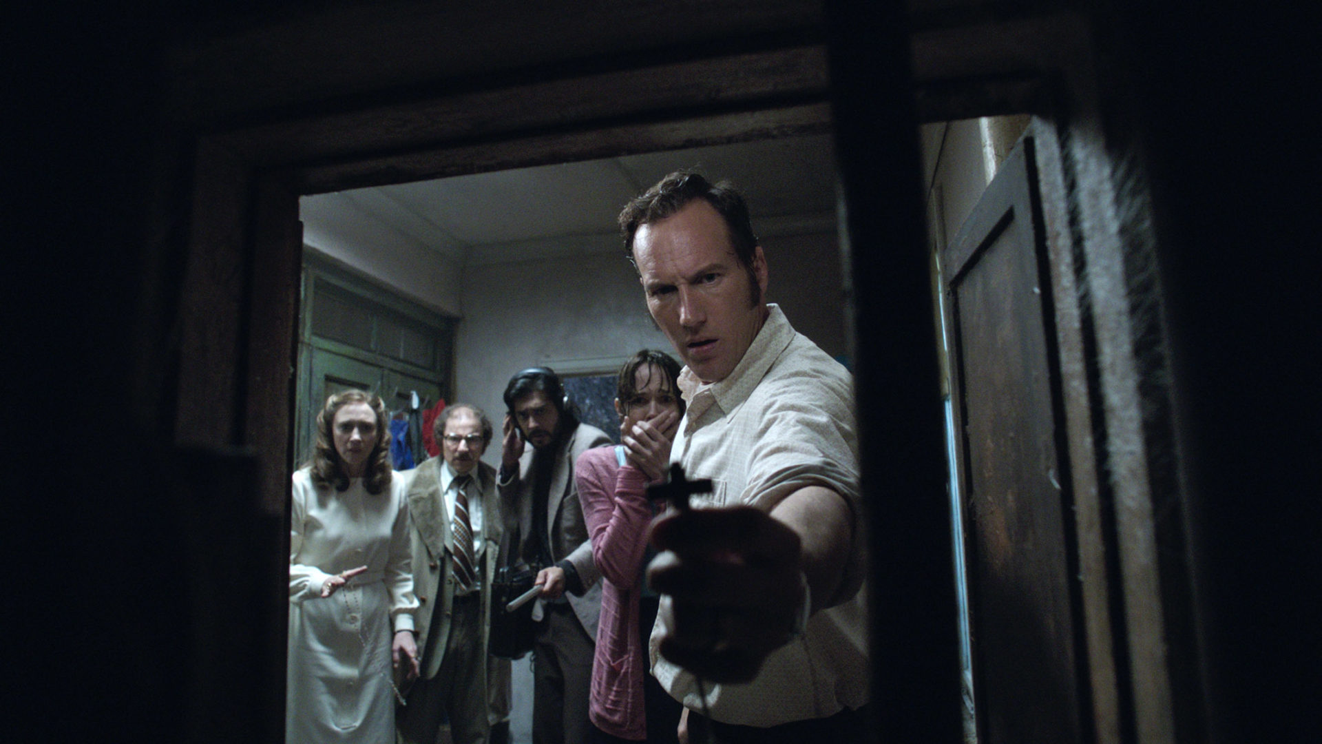 The Conjuring 2: The Enfield Poltergeist (2016) | Anna Gibbs - Film Critic